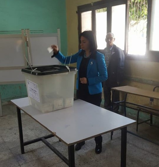 مايا مرسي تدلي بصوتها في الإنتخابات الرئاسية