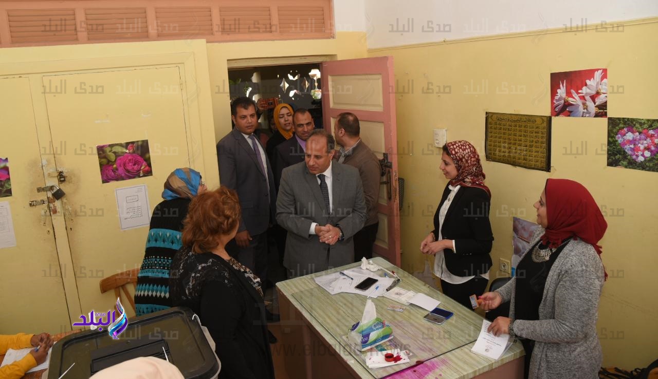 محافظ الإسكندرية يتفقد مدرسة رشدى الثانوية محافظ الإسكندرية يتفقد مدرسة رشدى الثانوية