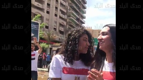 فتيات يرقصن على «قالوا إيه» احتفالا بالانتخابات الرئاسية