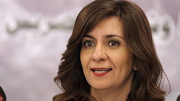 السفيرة نبيلة مكرم