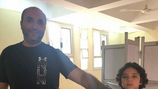 هانى العتال يصوت فى الانتخابات هانى العتال يصوت فى الانتخابات