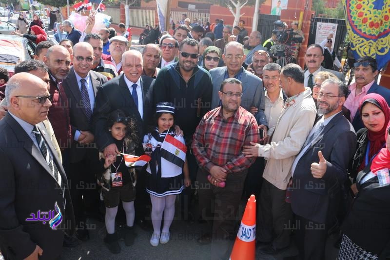 نقيب المعلمين يتفقد الانتخابات