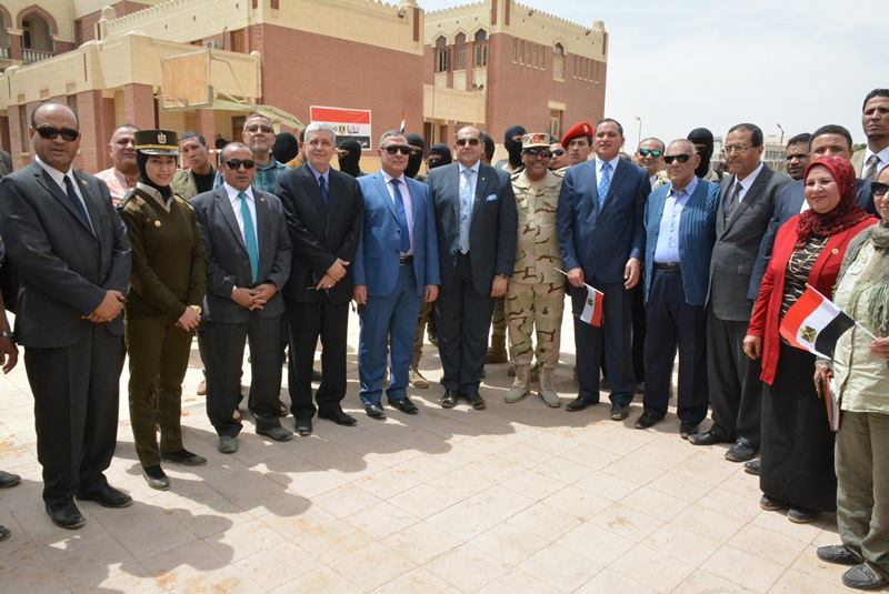 محافظ سوهاج يتفقد اللجان