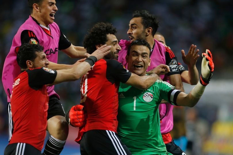 لاعبو منتخب مصر يهنئؤن محمد الننى بتجديد تعاقده مع أرسنال ال لاعبو منتخب مصر يهنئؤن محمد الننى بتجديد تعاقده مع أرسنال ال