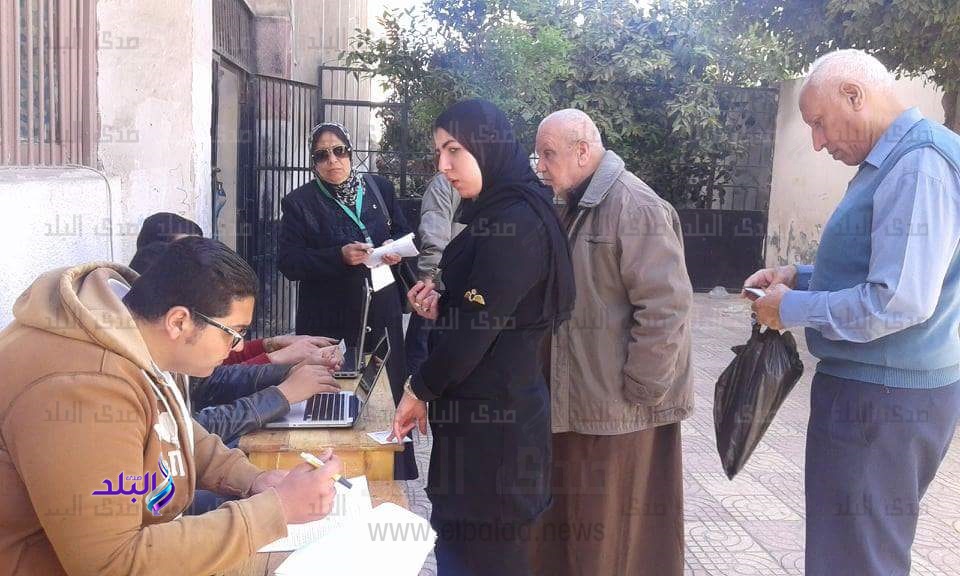 توافد المواطنين على اللجان الانتخابية ببورسعيد