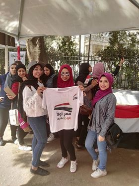 توافد نسائي بلجنة فنون جميلة بالزمالك