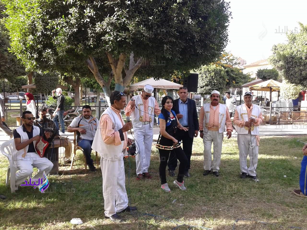 علي انغام السمسمية الناخبون يصوتون لاختيار الرئيس بالاسماعيل