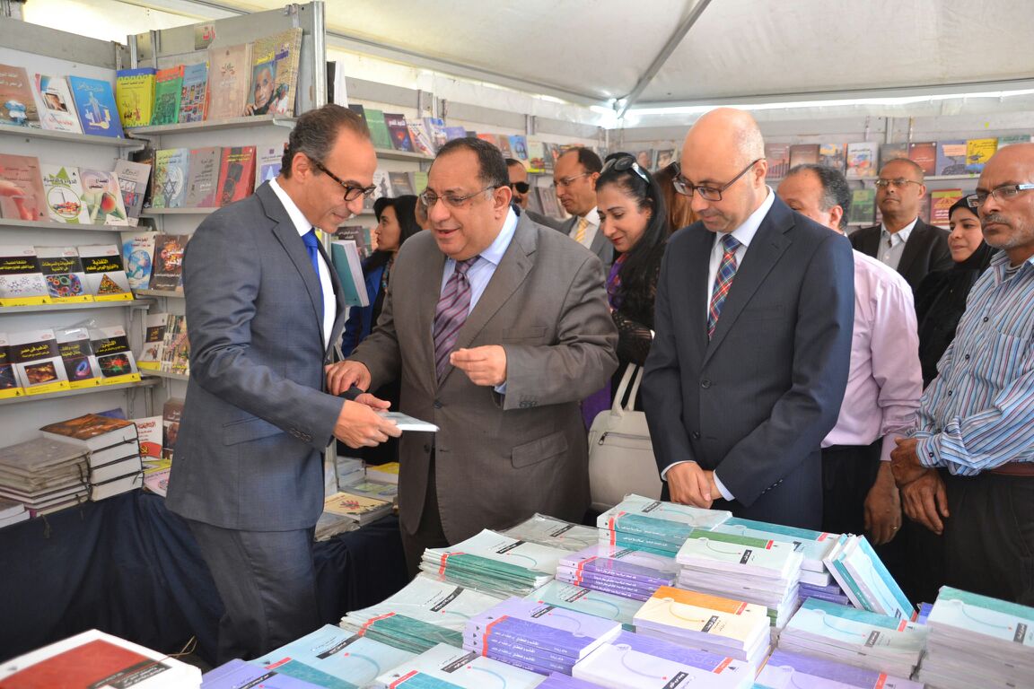 افتتاح معرض للكتاب بجامعة حلوان افتتاح معرض للكتاب بجامعة حلوان