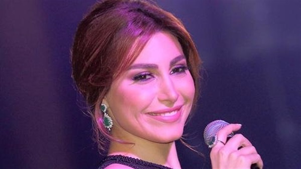 النجمة اللبنانية يارا النجمة اللبنانية يارا