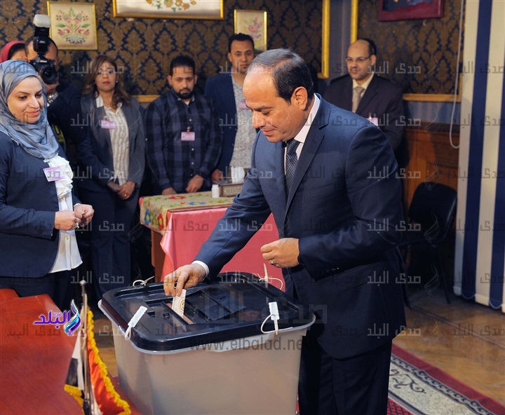 السيسي يدلي بصوته في انتخابات الرئاسة