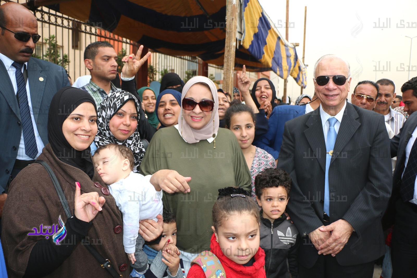 محافظ القاهرة يتفقد اللجان الانتخابية بالاسمرات ومصر القديمة