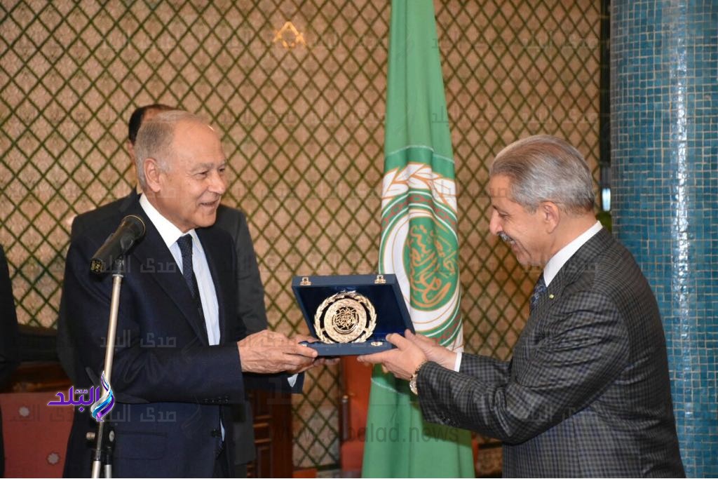 صورة أثناء التكريم صورة أثناء التكريم