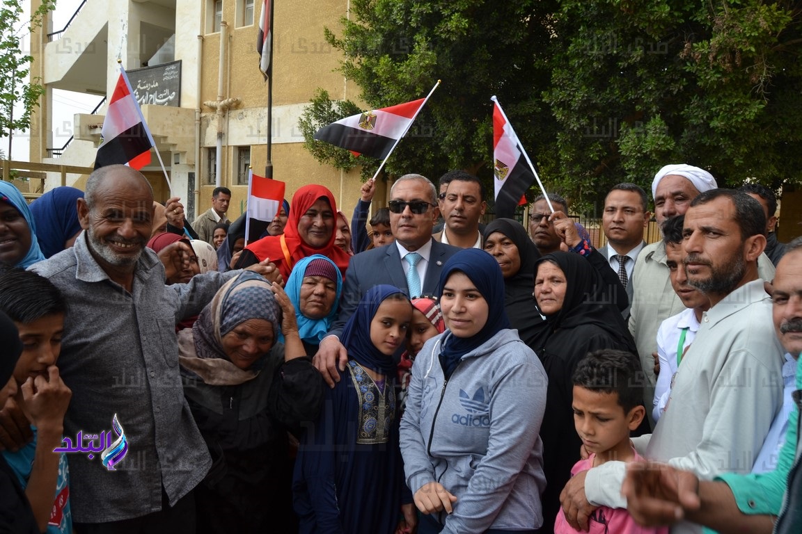 اقبال كثيف لاهالى القطاع الريفى بالسويس 