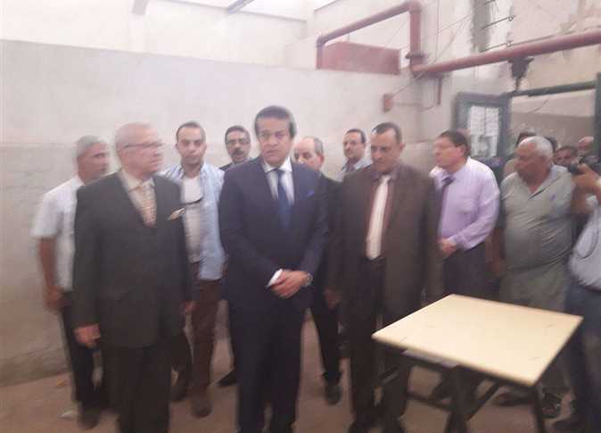 وزير التعليم العالي فى جولة بالغربية وزير التعليم العالي فى جولة بالغربية