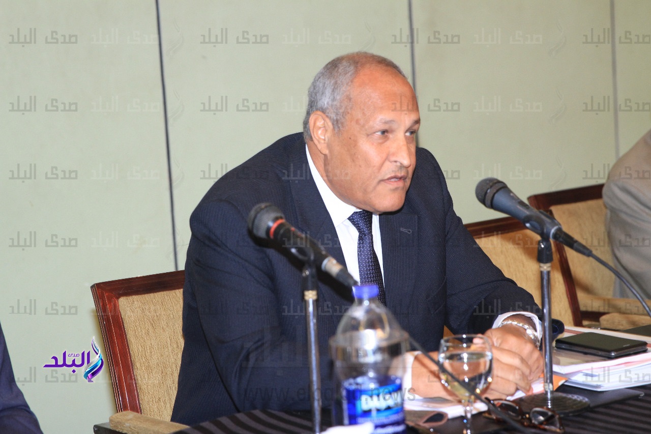 اللواء رشدى عبدالرشيد رئيس الشركة القابضة لمشروعات الطرق اللواء رشدى عبدالرشيد رئيس الشركة القابضة لمشروعات الطرق