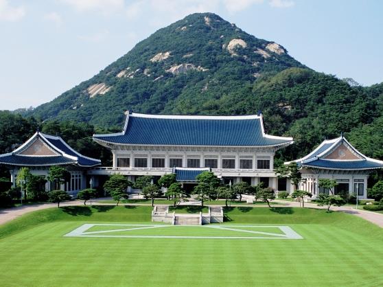 البيت الأزرق مقر الحكم بكوريا الجنوبية