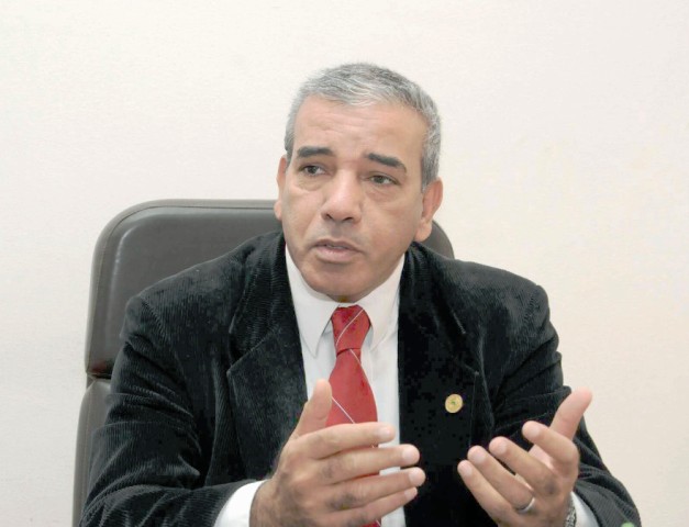 الدكتور عباس شراقي