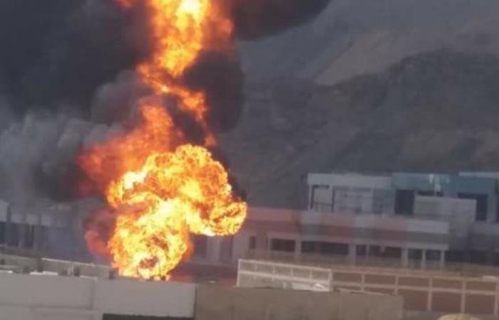 حريق بإحدى خطوط الغاز بمنطقة العين السخنة حريق بإحدى خطوط الغاز بمنطقة العين السخنة