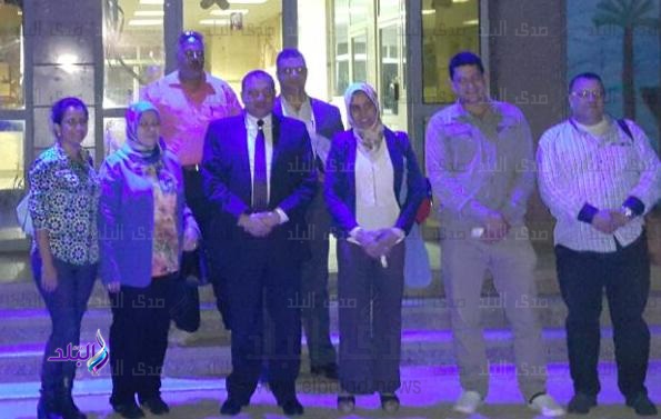  إنارة مستشفى جامعة بني سويف باللون الأزرق بمناسبة الاحتفال 