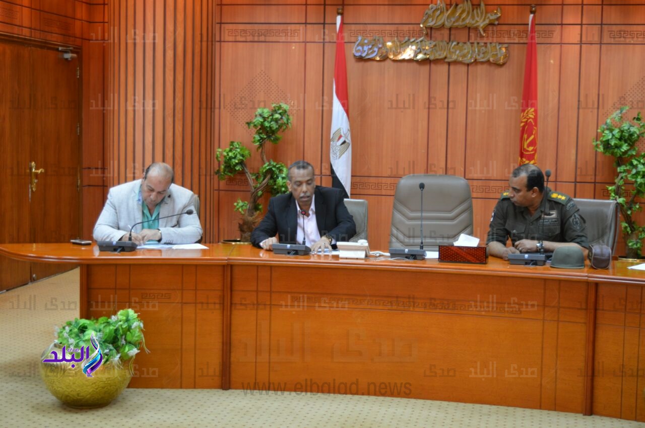 السكرتير العام ببورسعيد يناقش استعدادات استقبال الربيع السكرتير العام ببورسعيد يناقش استعدادات استقبال الربيع