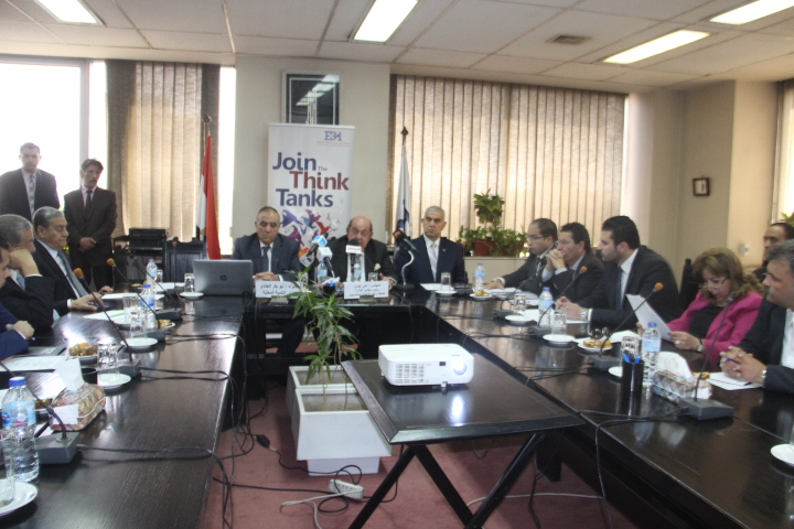 اللواء ابو بكر الجندي وزير التنمية المحلية 