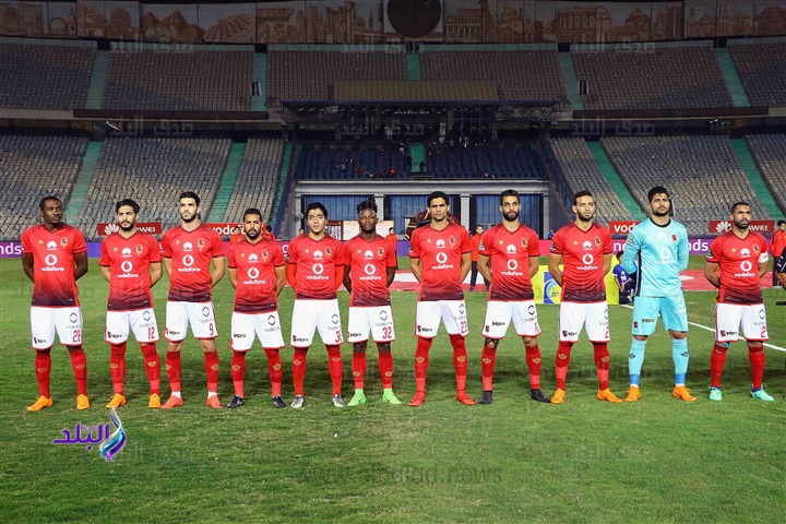 لاعبو الأهلي بالقميص الجديد 
