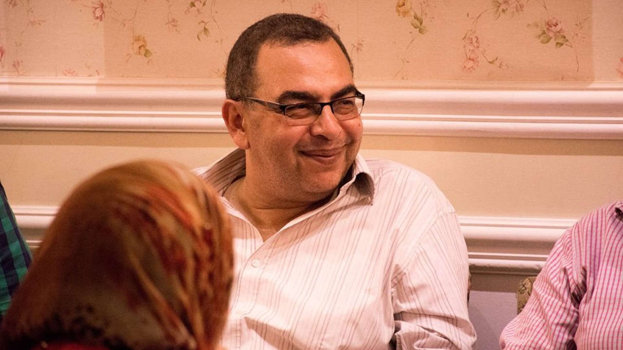 الكاتب أحمد خالد توفيق الكاتب أحمد خالد توفيق