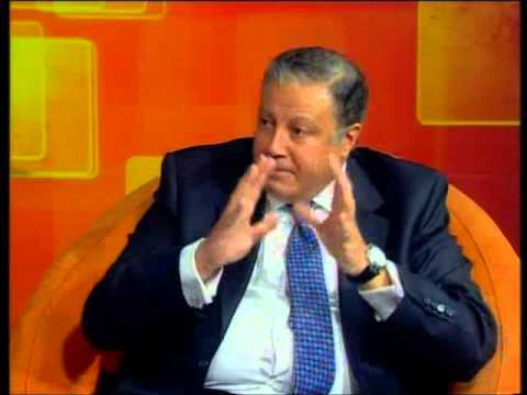 الدكتور هشام محمود عزمي أستاذ ورئيس قسم المكتبات بجامعةالقا الدكتور هشام محمود عزمي أستاذ ورئيس قسم المكتبات بجامعةالقا