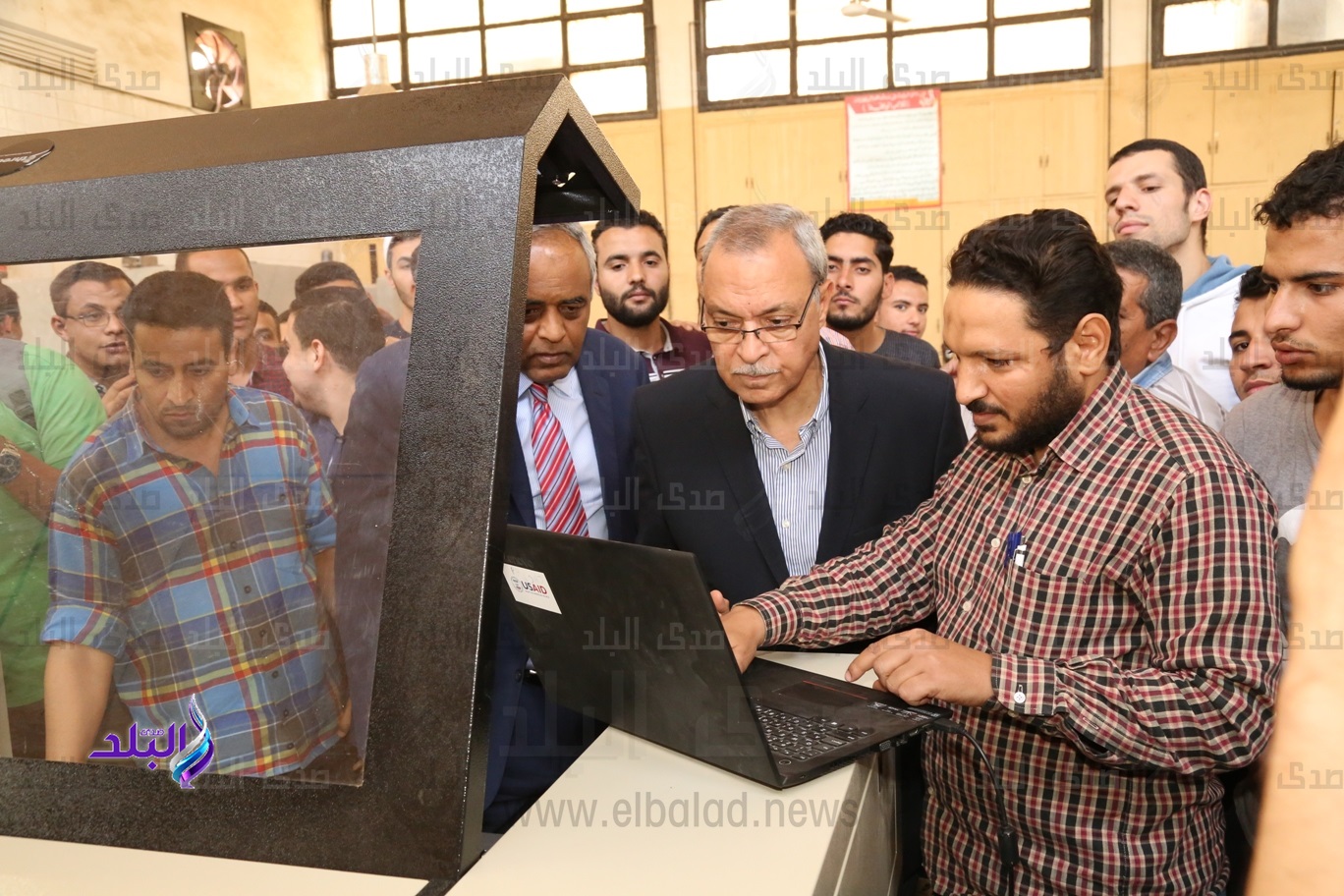 محافظ قنا يتفقد حاضنة الأعمال التكنولوجية بكلية هندسة الأزهر محافظ قنا يتفقد حاضنة الأعمال التكنولوجية بكلية هندسة الأزهر