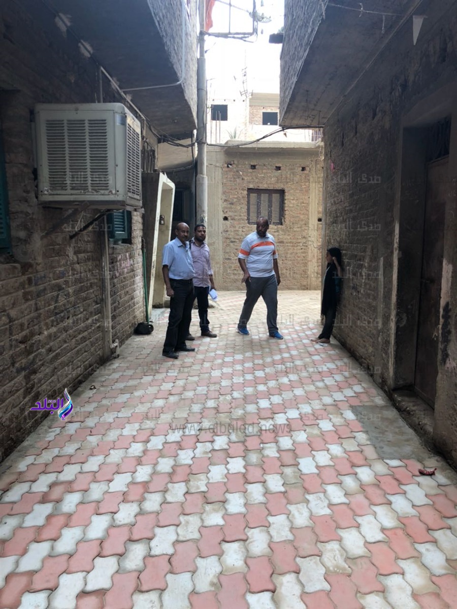 تركيب بلاط الانترلوك للشوارع الجانبية بمدينة الاقصر
