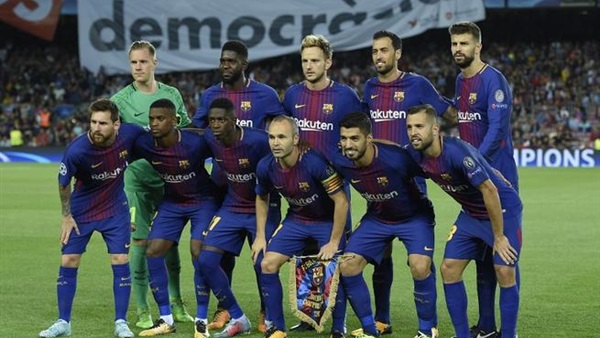  فريق برشلونة 