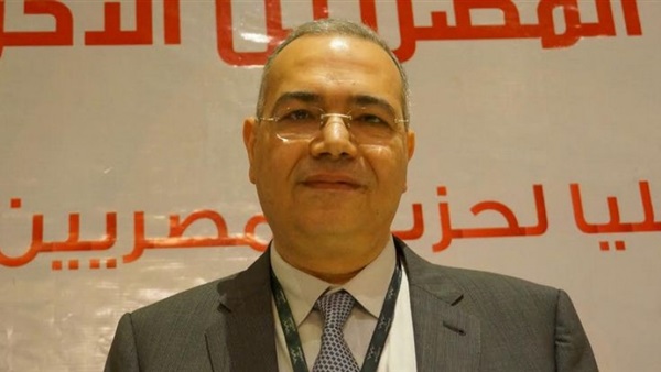 الدكتور عصام خليل رئيس حزب المصريين الأحرار