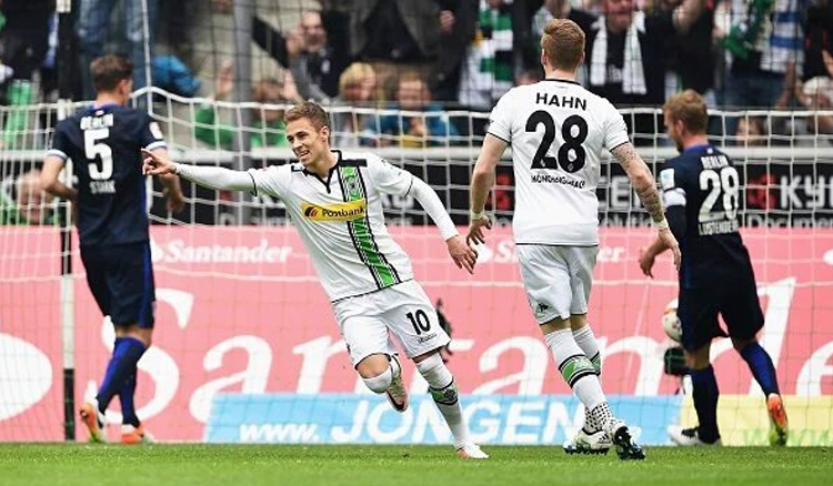 بوروسيا مونشنغلادباخ يقلب الطاولة على هيرتا برلين 