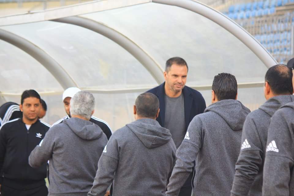 البرتغالي بيدرو بارنى المدير الفنى لفريق الكرة الاول بنادي ا