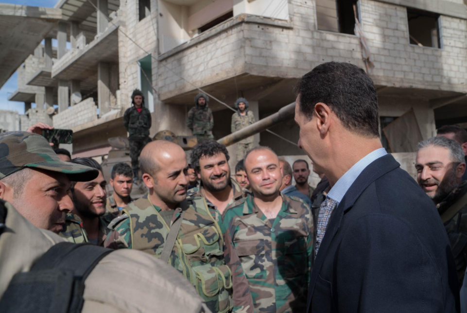 يشار الأسد في الغوطة 