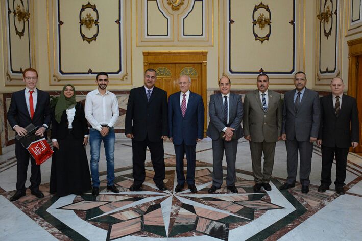 صورة من اللقاء