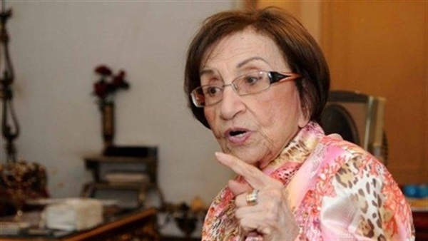 الإعلامية آمال فهمي
