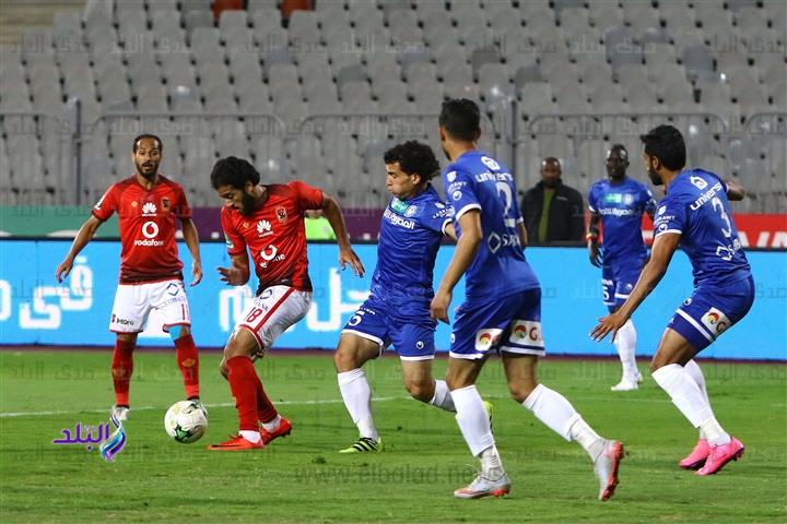 مروان محسن فى احدى الهجمات