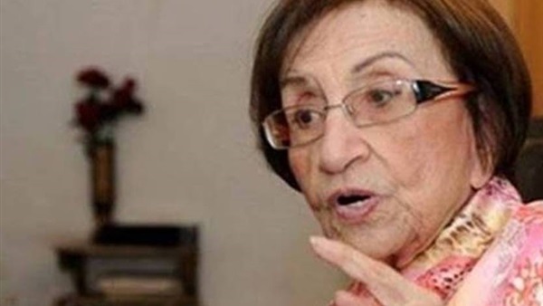 الإذاعية الكبيرة آمال فهمي