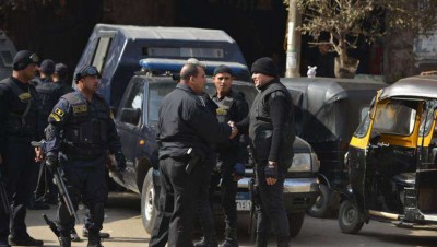 صورة أرشيفية - رجال الأمن صورة أرشيفية - رجال الأمن