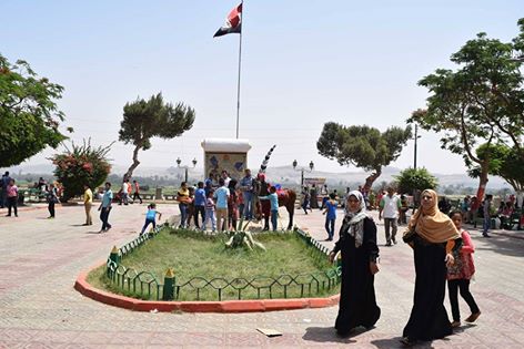 المنياوية يحتفلون بأعياد الربيع علي كورنيش النيل المنياوية يحتفلون بأعياد الربيع علي كورنيش النيل