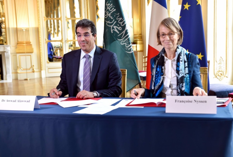 وزير الثقافة السعودي مع نظيرته الفرنسية 