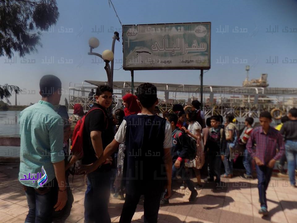 توافد المواطنين على الحدئق والمراكب النيلية بالمنصورة توافد المواطنين على الحدئق والمراكب النيلية بالمنصورة