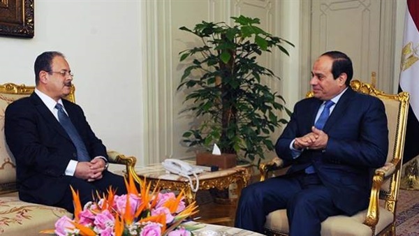 الرئيس السيسي واللواء مجدى عبدالغفار وزير الداخلية الرئيس السيسي واللواء مجدى عبدالغفار وزير الداخلية