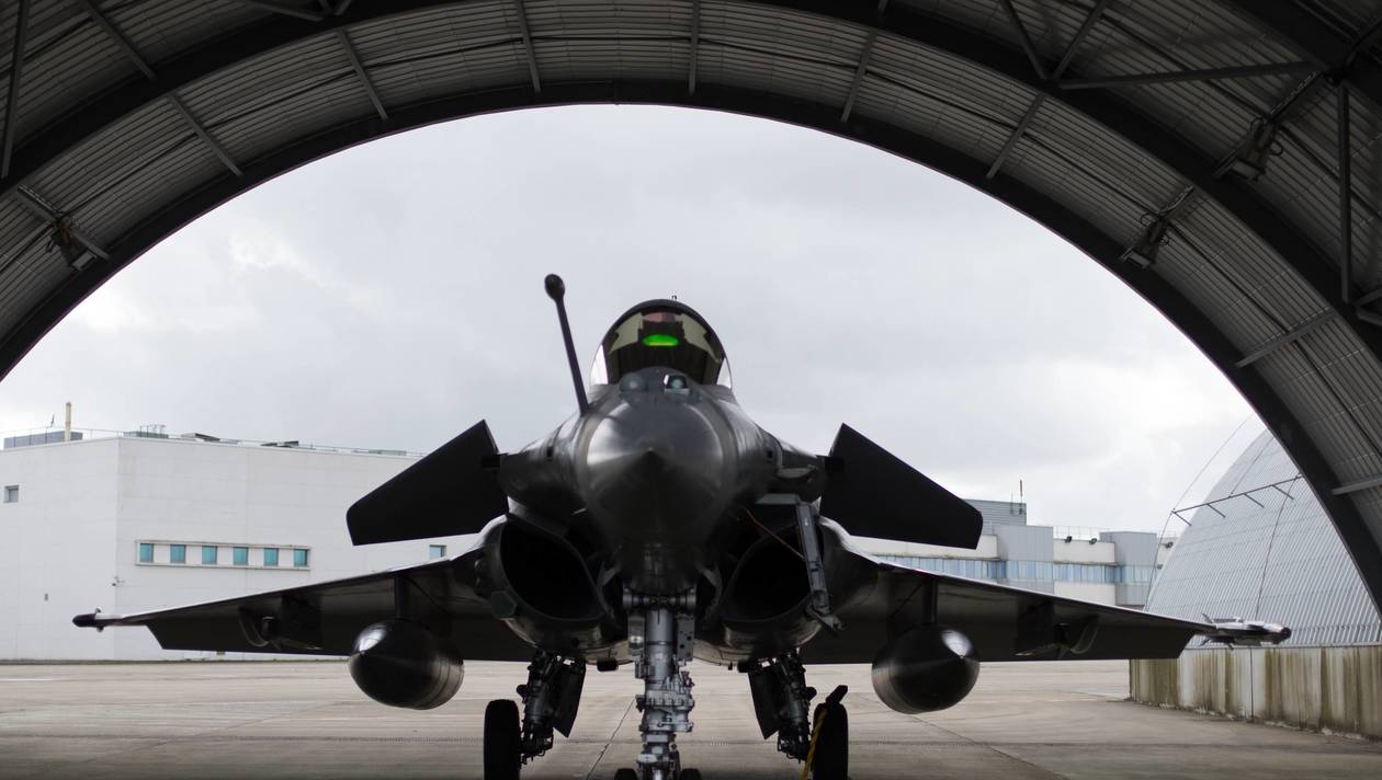 طائرة الرافال الفرنسية 