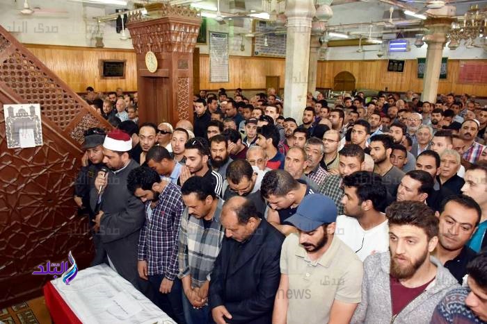تشييع جثمان شهيد الشرطة بالزقازيق تشييع جثمان شهيد الشرطة بالزقازيق