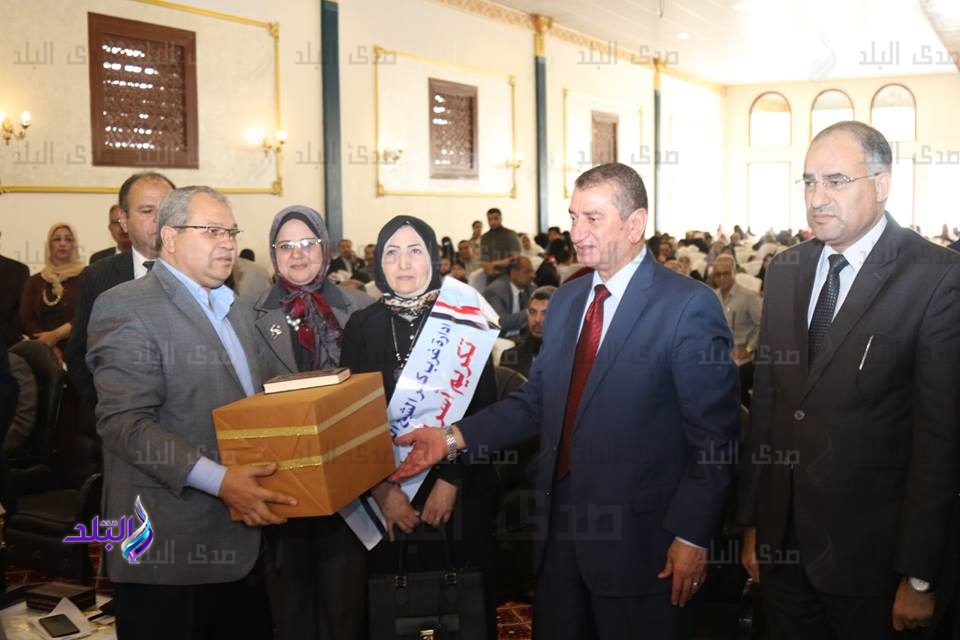 محافظ كفر الشيخ يكرم 300 يتيم وأمهات الشهداء محافظ كفر الشيخ يكرم 300 يتيم وأمهات الشهداء