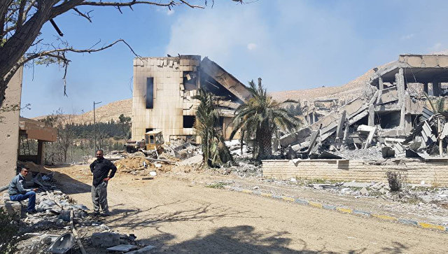 آثار القصف الأمريكي في سوريا