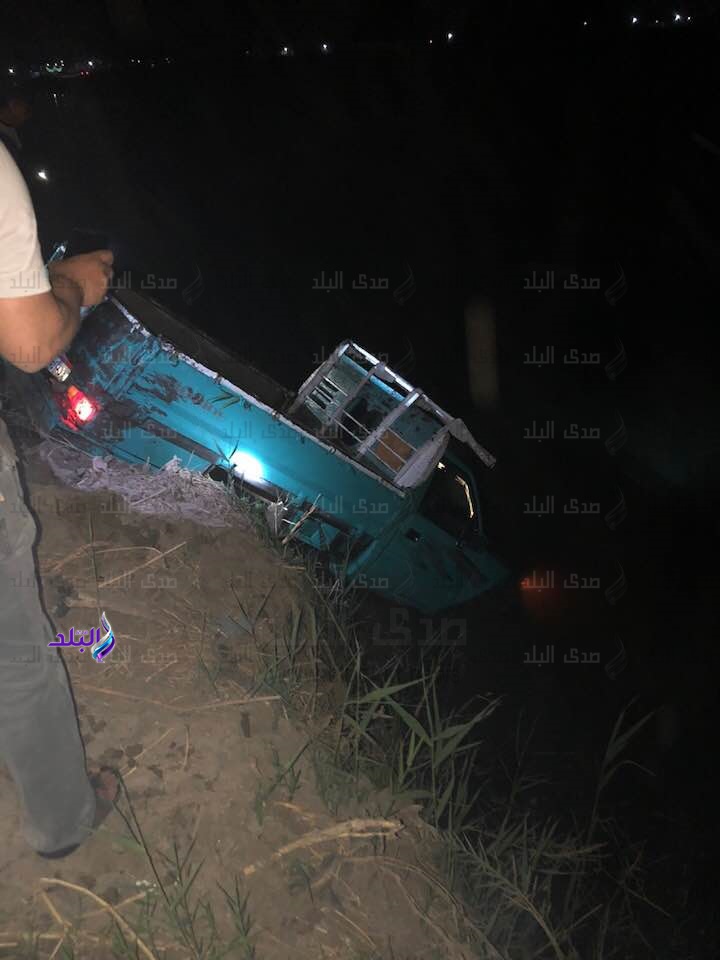 السيارة المقلوبة السيارة المقلوبة