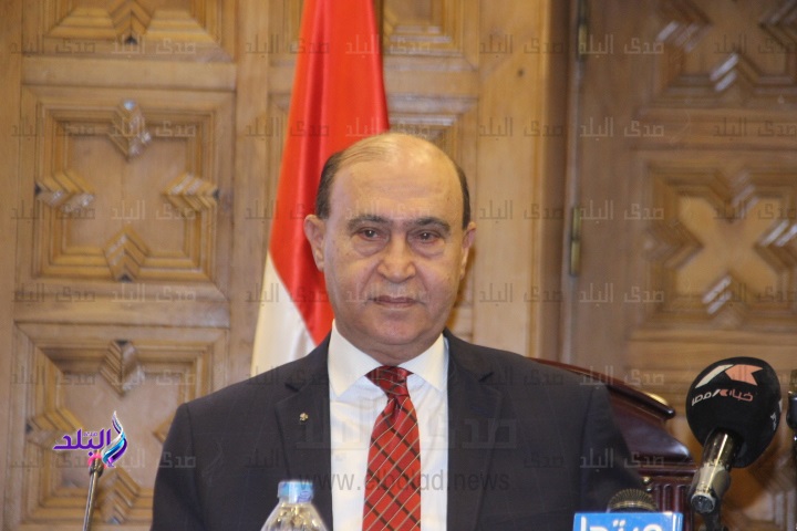 الفريق مهاب مميش رئيس هيئة قناة السويس